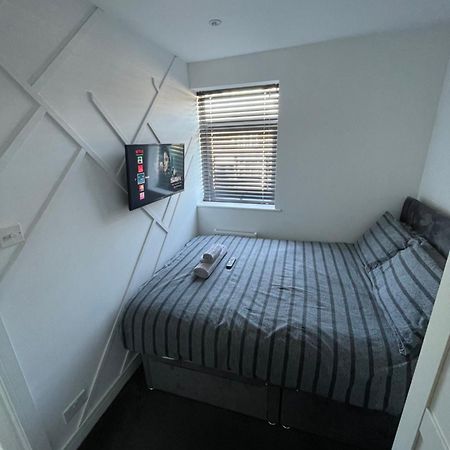 Va Home Stay - Close To Luton Airport, M1 & A505 Экстерьер фото